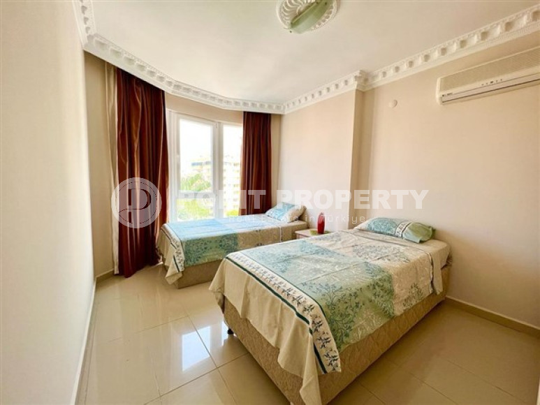 Spacious three-room apartment, 125m², excellent views of the mountains and sea in Mahmutlar, Alanya-id-1792-photo-16