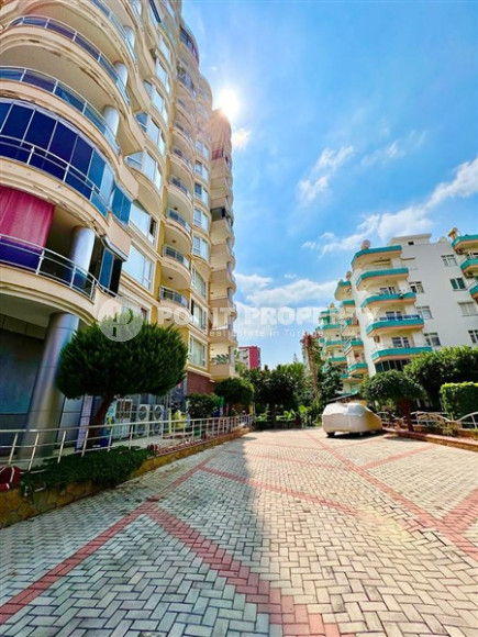 Spacious three-room apartment, 125m², excellent views of the mountains and sea in Mahmutlar, Alanya-id-1792-photo-27
