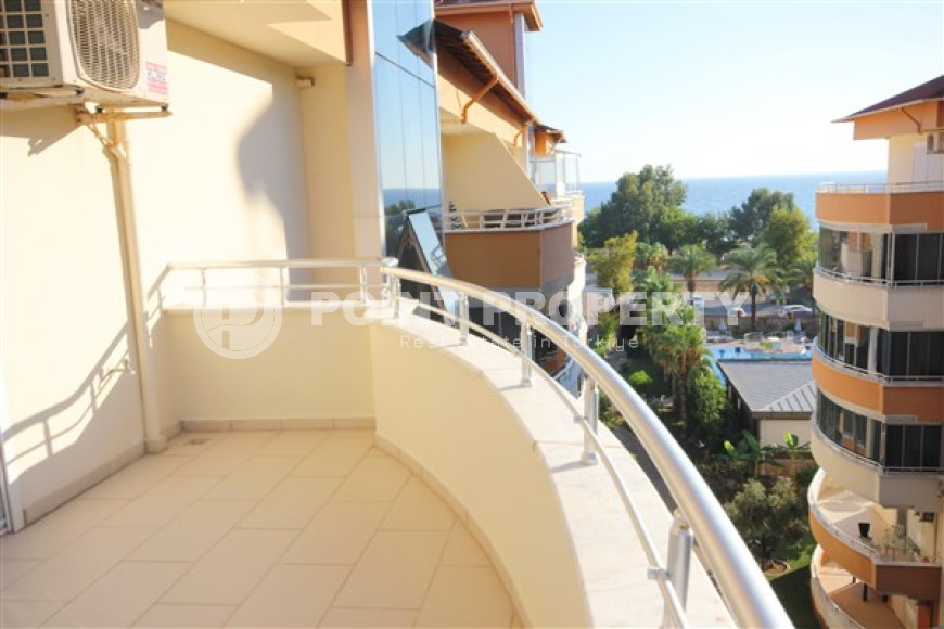 Готовый к проживанию, пентхаус с двумя спальнями, 150м², в 50м от моря в районе Алании Демирташ-id-1801-фото-20