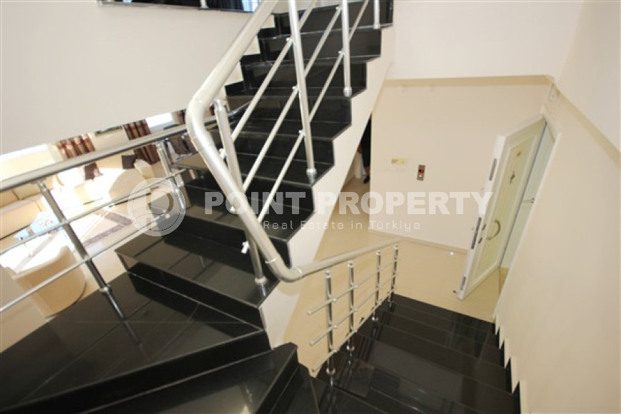 Готовый к проживанию, пентхаус с двумя спальнями, 150м², в 50м от моря в районе Алании Демирташ-id-1801-фото-24