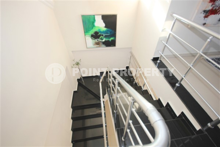 Готовый к проживанию, пентхаус с двумя спальнями, 150м², в 50м от моря в районе Алании Демирташ-id-1801-фото-25