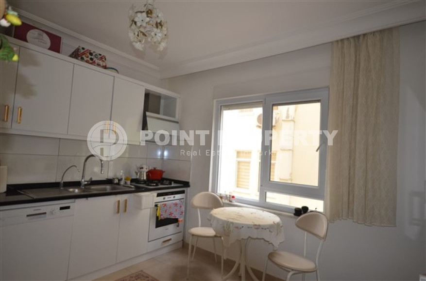 Furnished four-room apartment, 180m², with sea views 100m from the sea in Oba, Alanya-id-1803-photo-8