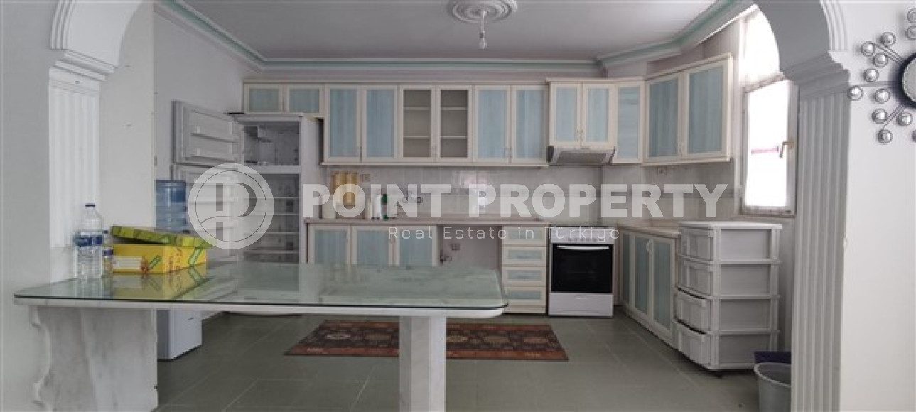 Three-room apartment, 115m², in a residence with a swimming pool in Mahmutlar, Alanya, 100m from the sea-id-1804-photo-2