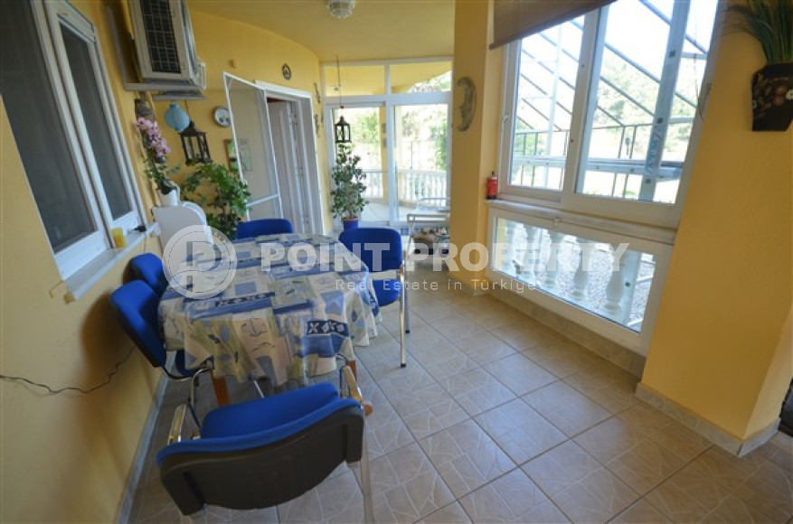 Меблированная вилла с пятью спальнями, 400м², с бассейном, в 1500м от моря в районе Авсаллар-id-1815-фото-5