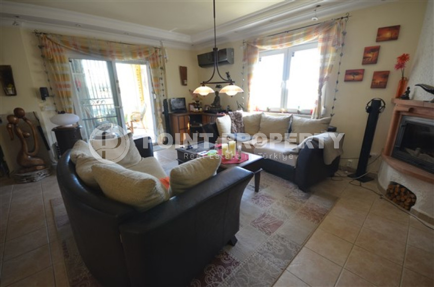 Меблированная вилла с пятью спальнями, 400м², с бассейном, в 1500м от моря в районе Авсаллар-id-1815-фото-13