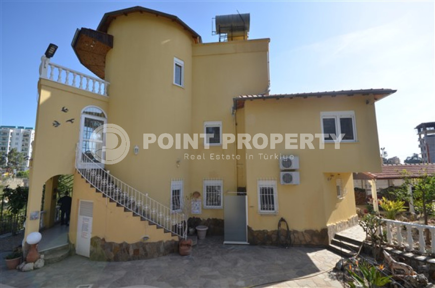 Меблированная вилла с пятью спальнями, 400м², с бассейном, в 1500м от моря в районе Авсаллар-id-1815-фото-20