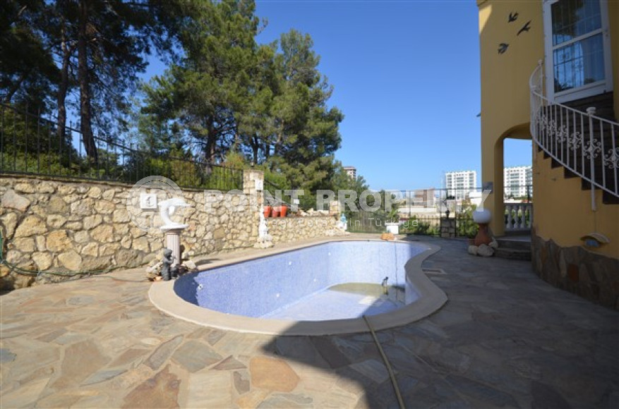 Меблированная вилла с пятью спальнями, 400м², с бассейном, в 1500м от моря в районе Авсаллар-id-1815-фото-22