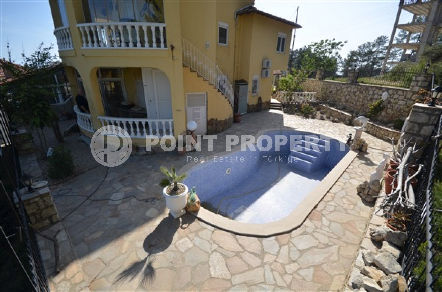 Меблированная вилла с пятью спальнями, 400м², с бассейном, в 1500м от моря в районе Авсаллар-id-1815-фото-23