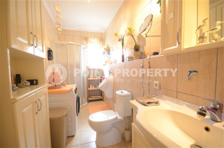 Меблированная вилла с пятью спальнями, 400м², с бассейном, в 1500м от моря в районе Авсаллар-id-1815-фото-24