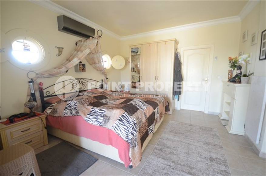 Меблированная вилла с пятью спальнями, 400м², с бассейном, в 1500м от моря в районе Авсаллар-id-1815-фото-29