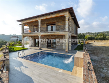 Luxurious four-bedroom villa, 388m² with its own infrastructure, 1000m from the sea, Avsallar-id-1817-photo-3