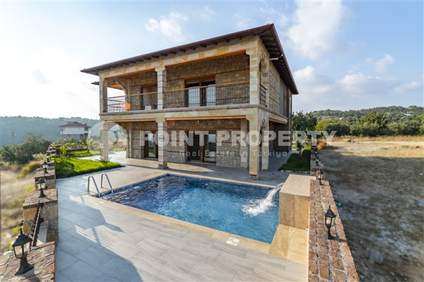 Luxurious four-bedroom villa, 388m² with its own infrastructure, 1000m from the sea, Avsallar-id-1817-photo-3