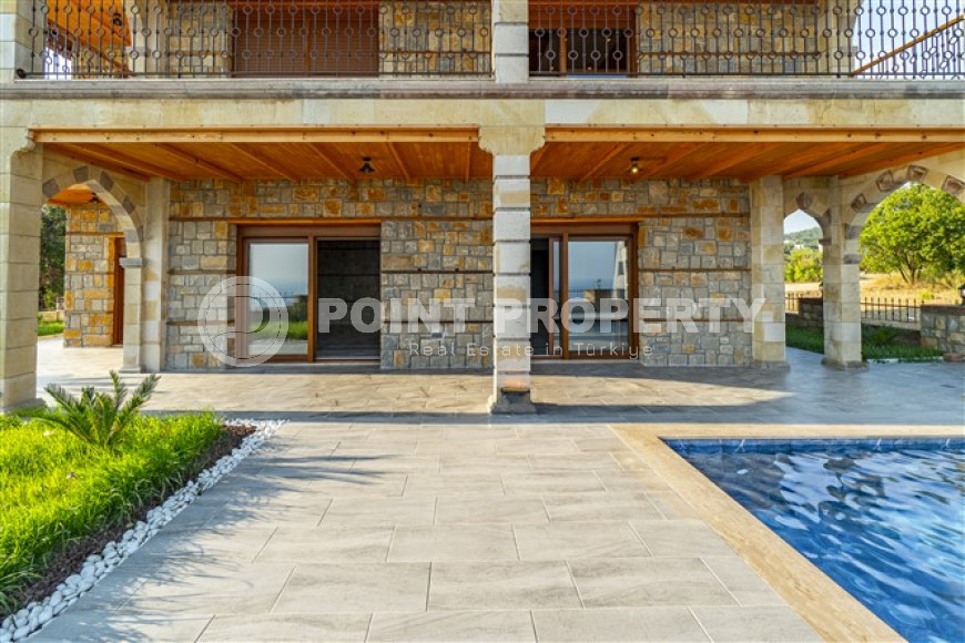Luxurious four-bedroom villa, 388m² with its own infrastructure, 1000m from the sea, Avsallar-id-1817-photo-7