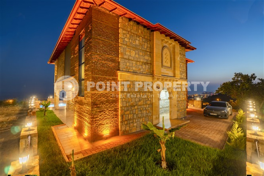 Luxurious four-bedroom villa, 388m² with its own infrastructure, 1000m from the sea, Avsallar-id-1817-photo-45