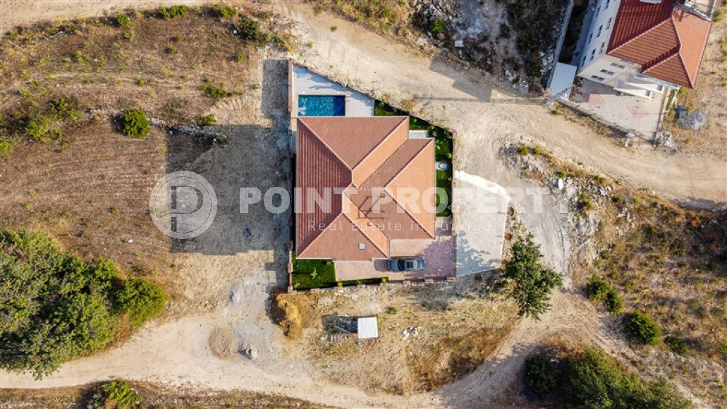 Luxurious four-bedroom villa, 388m² with its own infrastructure, 1000m from the sea, Avsallar-id-1817-photo-47