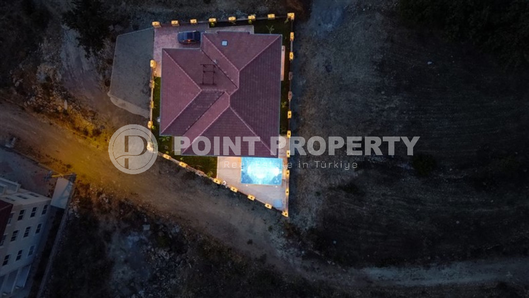 Luxurious four-bedroom villa, 388m² with its own infrastructure, 1000m from the sea, Avsallar-id-1817-photo-50
