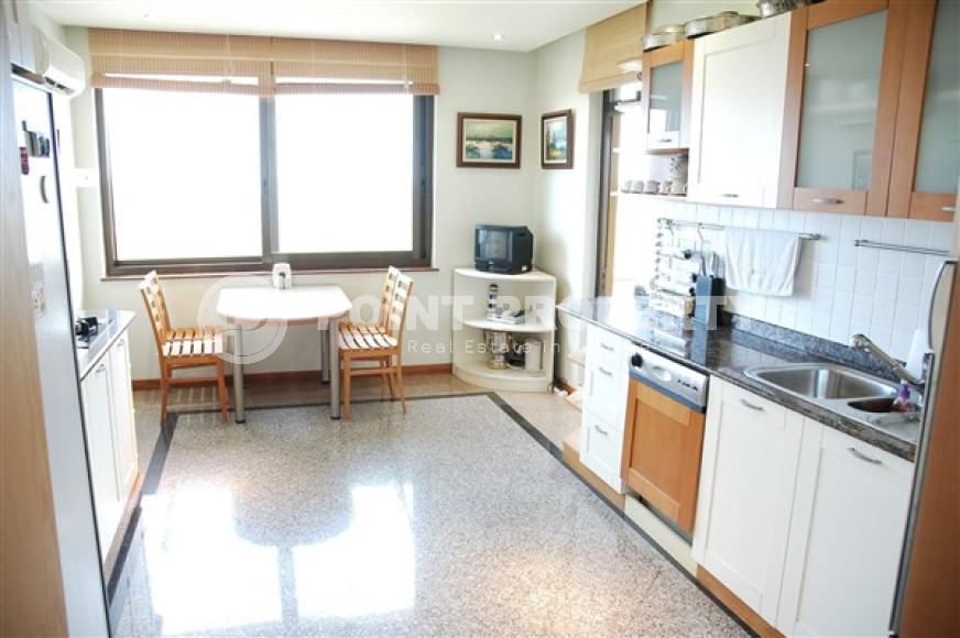 Отдельно стоящий частный дом, 5+2, 1200м², в окружении гор, район Кестель, Аланья, 1300м до моря-id-1819-фото-19