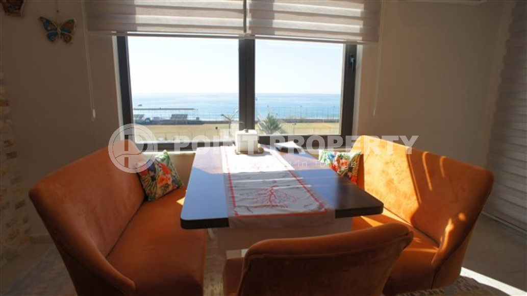 Four-room penthouse, 240m², overlooking the Mediterranean Sea and Alanya Castle in Kestel, Alanya-id-1825-photo-8
