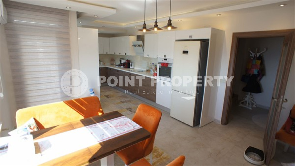 Four-room penthouse, 240m², overlooking the Mediterranean Sea and Alanya Castle in Kestel, Alanya-id-1825-photo-10