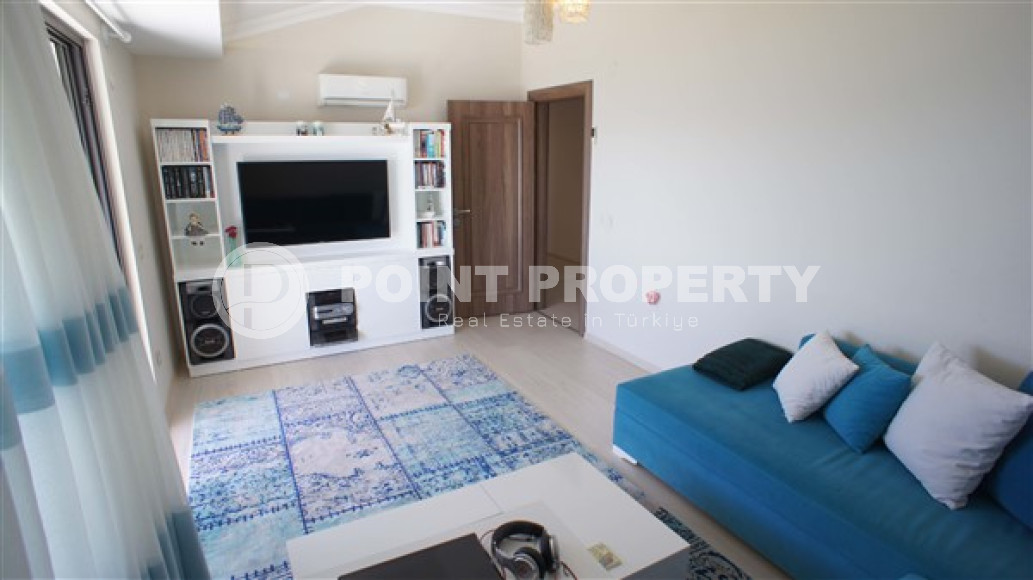Four-room penthouse, 240m², overlooking the Mediterranean Sea and Alanya Castle in Kestel, Alanya-id-1825-photo-22