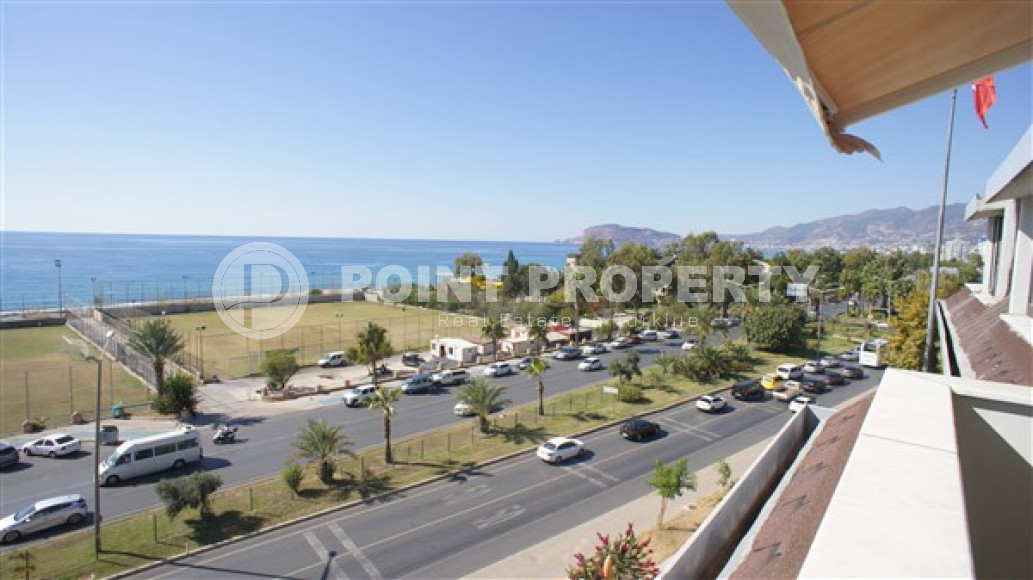 Four-room penthouse, 240m², overlooking the Mediterranean Sea and Alanya Castle in Kestel, Alanya-id-1825-photo-29