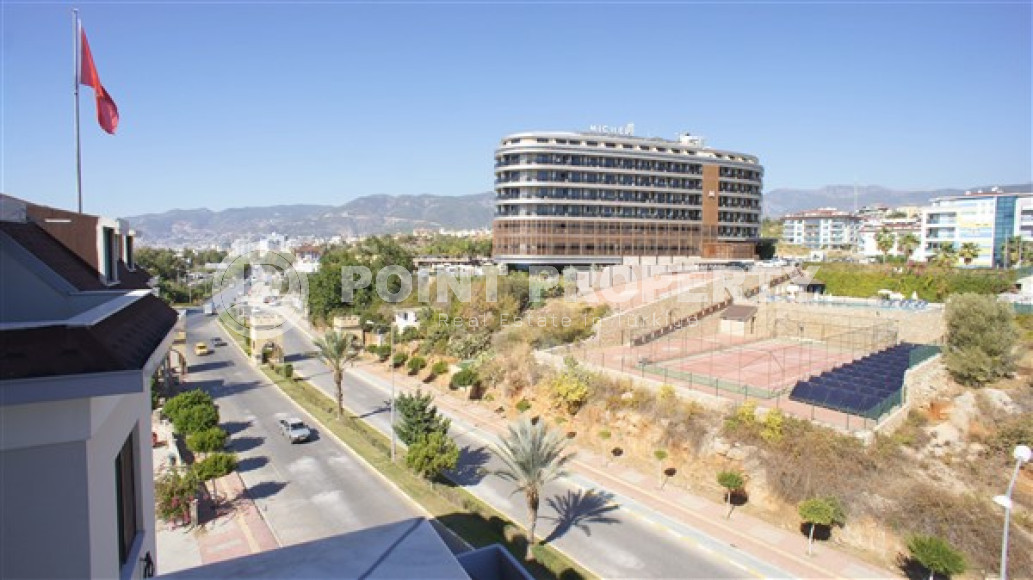 Four-room penthouse, 240m², overlooking the Mediterranean Sea and Alanya Castle in Kestel, Alanya-id-1825-photo-31