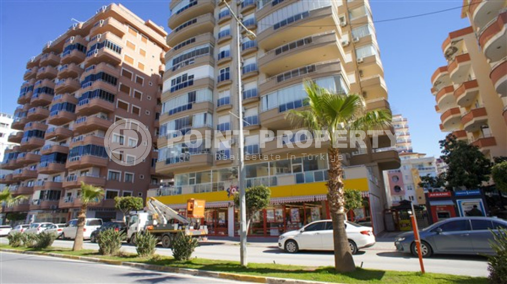 Furnished three-room apartment, 110m², on the main street of Mahmutlar with sea and mountain views-id-1835-photo-27