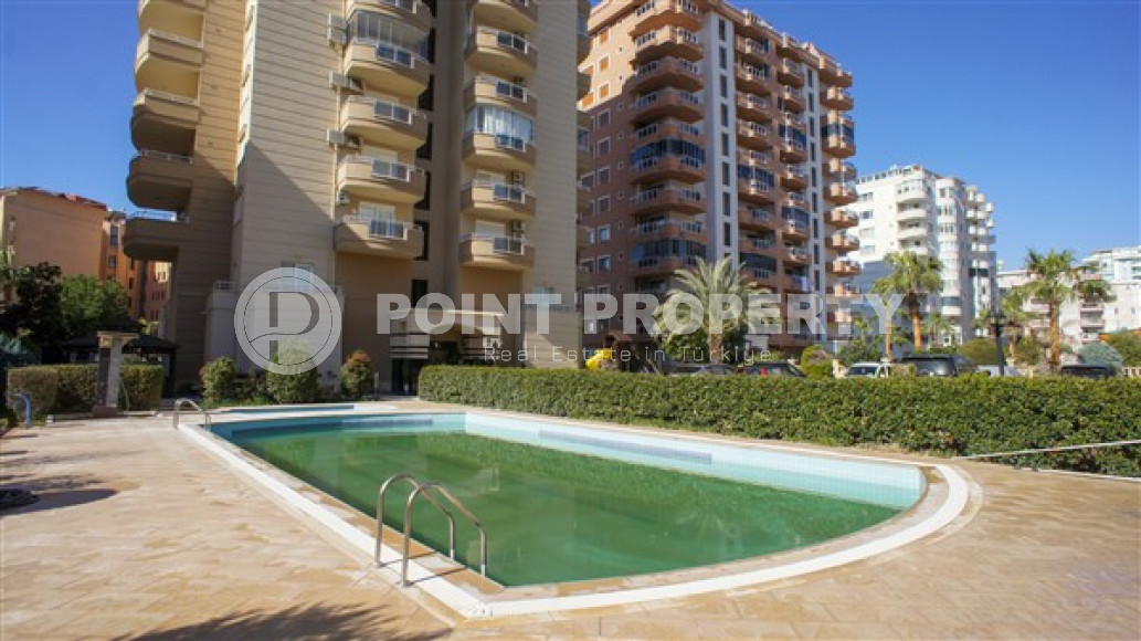 Furnished three-room apartment, 110m², on the main street of Mahmutlar with sea and mountain views-id-1835-photo-34