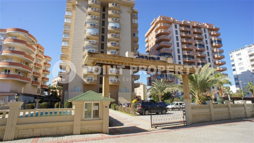 Furnished three-room apartment, 110m², on the main street of Mahmutlar with sea and mountain views-id-1835-photo-35