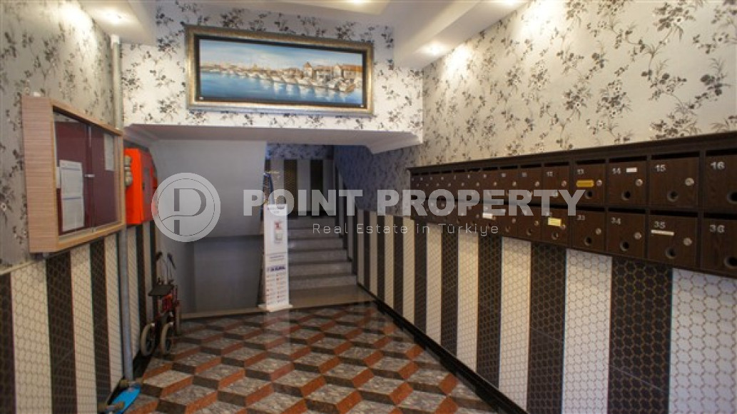 Furnished three-room apartment, 110m², on the main street of Mahmutlar with sea and mountain views-id-1835-photo-37