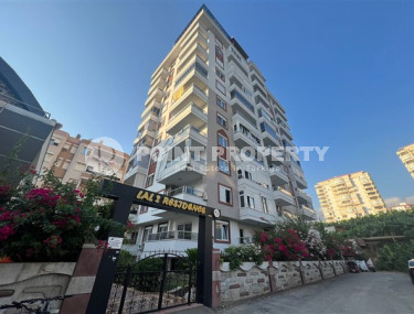 Ready to move in, three-room apartment on the central street of Mahmutlar, Alanya, 500m from the sea-id-1847-photo-1
