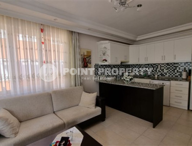 Furnished three-room apartment, 80m², in a residence with a swimming pool in Oba, Alanya-id-1849-photo-2