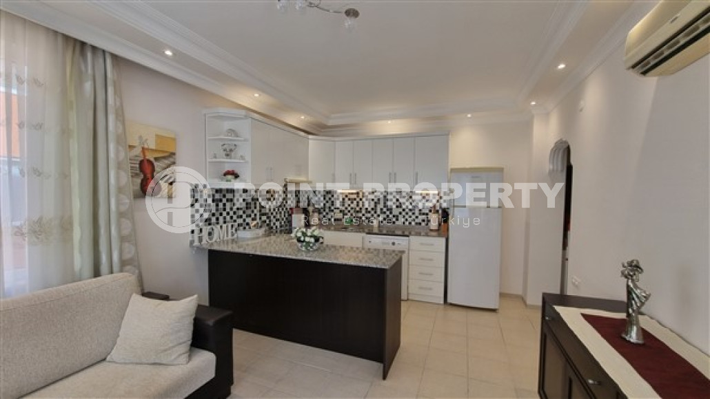 Furnished three-room apartment, 80m², in a residence with a swimming pool in Oba, Alanya-id-1849-photo-5