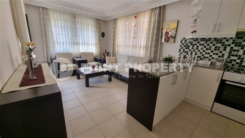 Furnished three-room apartment, 80m², in a residence with a swimming pool in Oba, Alanya-id-1849-photo-7