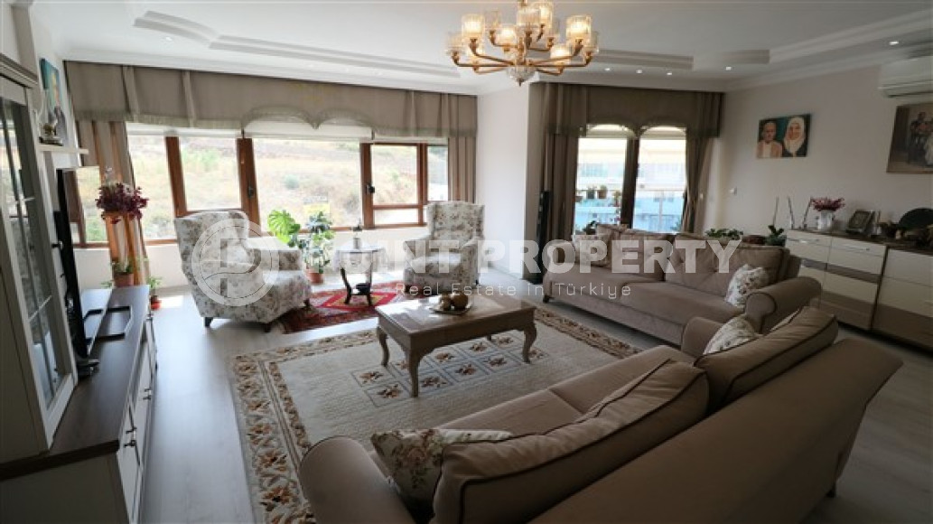 Линейная квартира 3+1, 200м², в доме городского типа в центре Алании, в 750м от моря-id-1851-фото-3