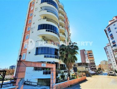 Two bedroom apartment, 115m², furnished and equipped with mountain views in Mahmutlar, Alanya-id-1855-photo-2