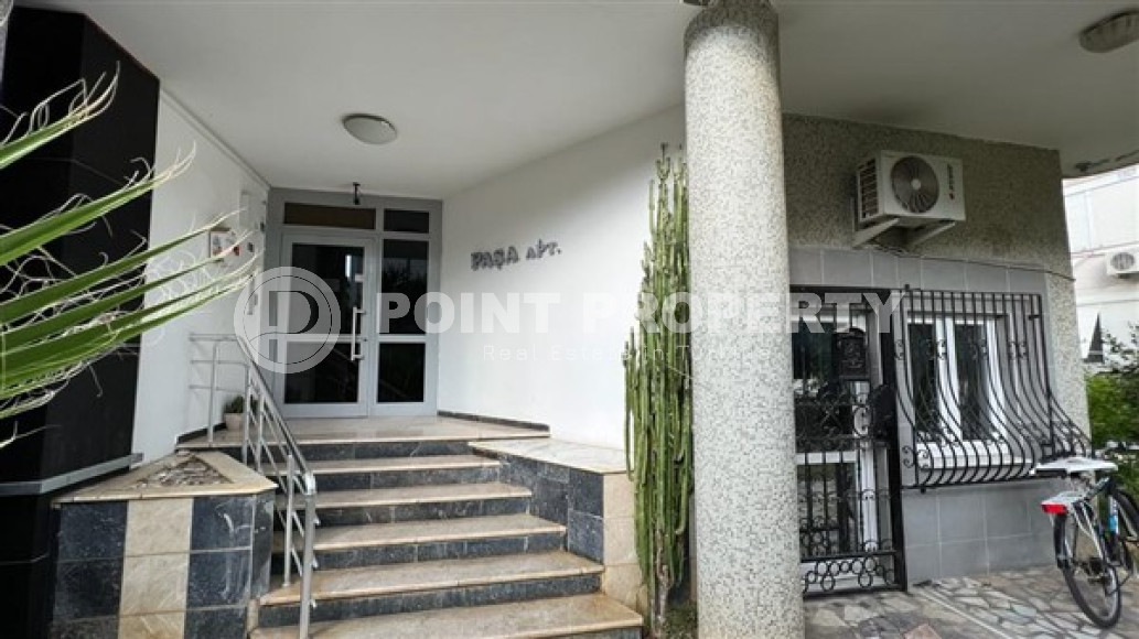 Furnished two-room apartment, 65m², 300m from the sea in Oba, Alanya, at a competitive price-id-1867-photo-3