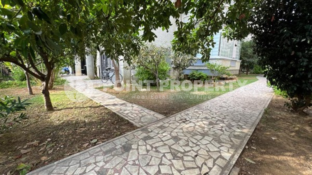 Furnished two-room apartment, 65m², 300m from the sea in Oba, Alanya, at a competitive price-id-1867-photo-4