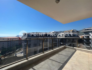 New three bedroom apartment, 140m², overlooking Alanya Fortress, in Upper Oba, Alanya-id-1868-photo-4