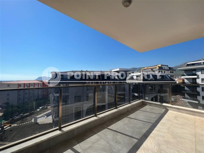New three bedroom apartment, 140m², overlooking Alanya Fortress, in Upper Oba, Alanya-id-1868-photo-4