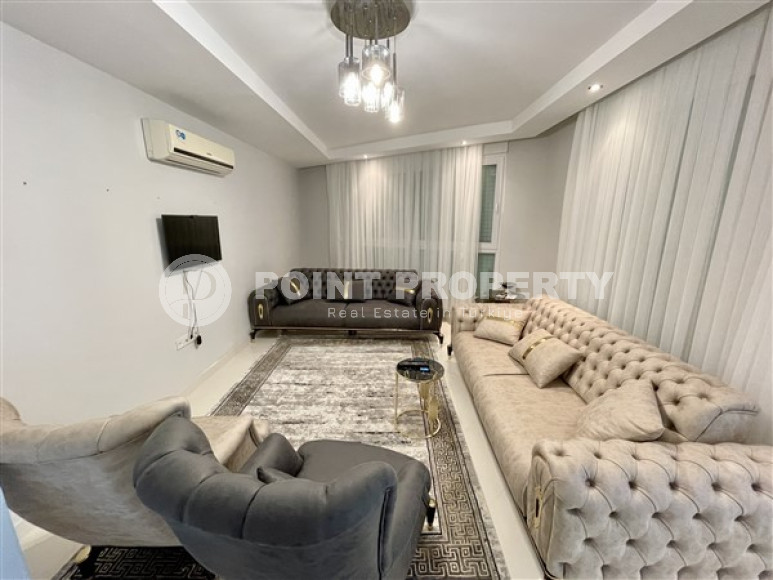One-bedroom apartment, 65m², with elegant interior 150 meters from the sea in Oba, Alanya-id-1879-photo-3