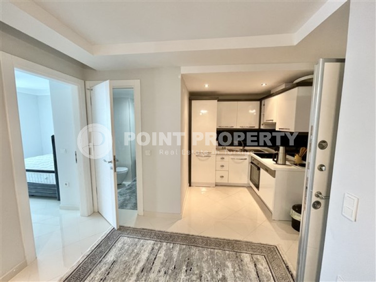 One-bedroom apartment, 65m², with elegant interior 150 meters from the sea in Oba, Alanya-id-1879-photo-6