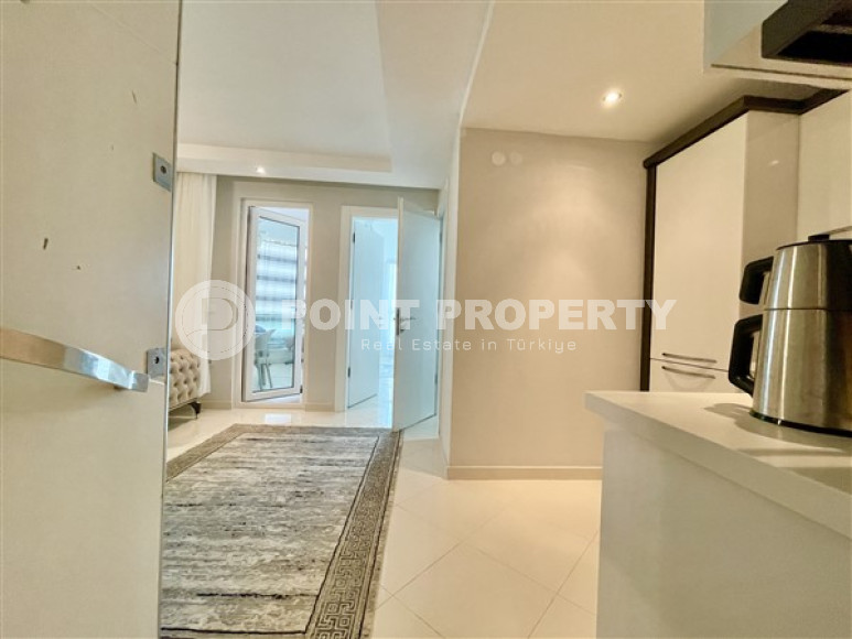One-bedroom apartment, 65m², with elegant interior 150 meters from the sea in Oba, Alanya-id-1879-photo-8