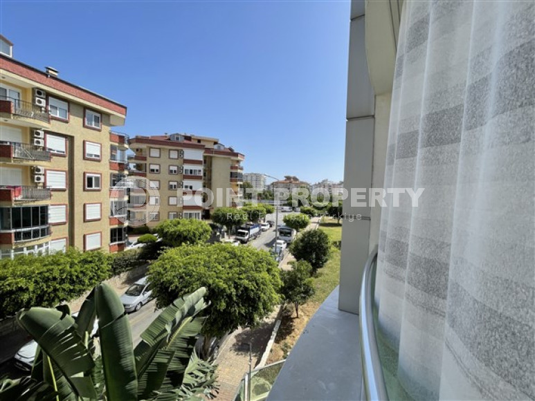 One-bedroom apartment, 65m², with elegant interior 150 meters from the sea in Oba, Alanya-id-1879-photo-17
