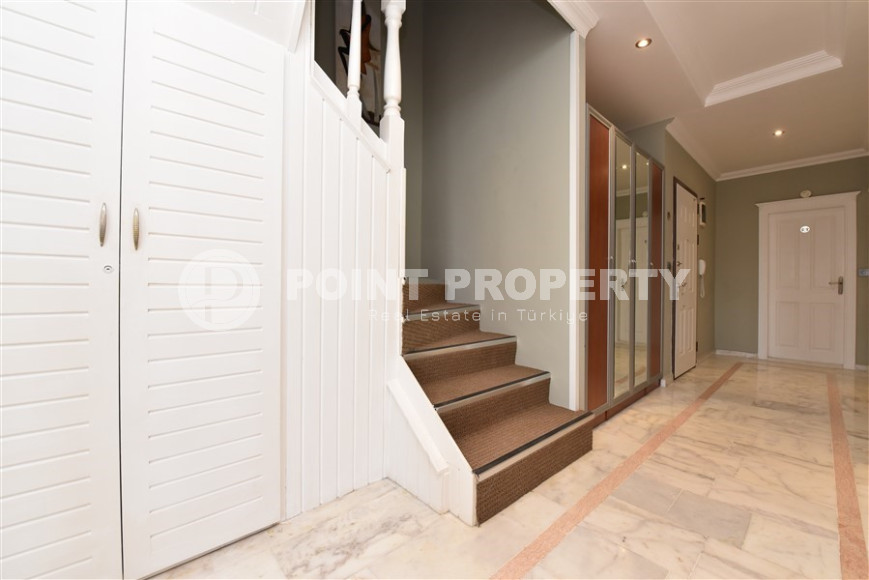 Меблированная двухуровневая квартира с пятью спальнями, 230м², в центре Алании с отличными видами-id-1885-фото-3