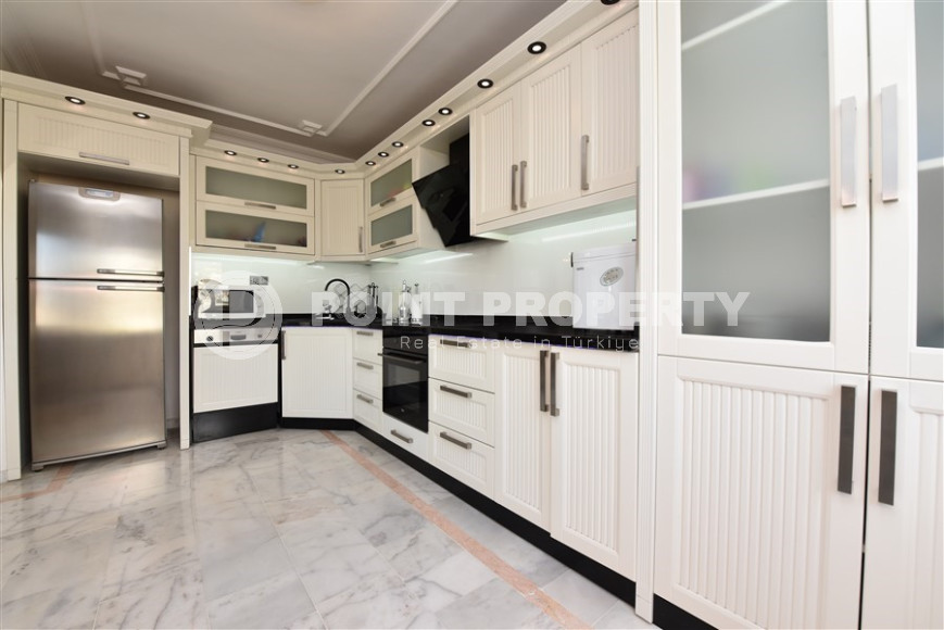 Меблированная двухуровневая квартира с пятью спальнями, 230м², в центре Алании с отличными видами-id-1885-фото-9