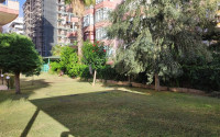 Large three-room apartment, 120m², on the main street of Mahmutlar, 200 meters from the sea-id-1892-photo-2