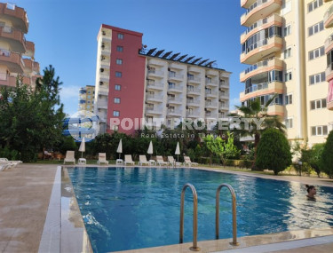 Large three-room apartment, 120m², on the main street of Mahmutlar, 200 meters from the sea-id-1892-photo-3
