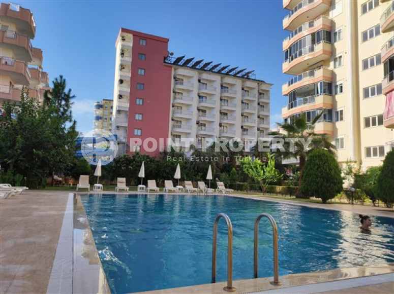 Large three-room apartment, 120m², on the main street of Mahmutlar, 200 meters from the sea-id-1892-photo-3