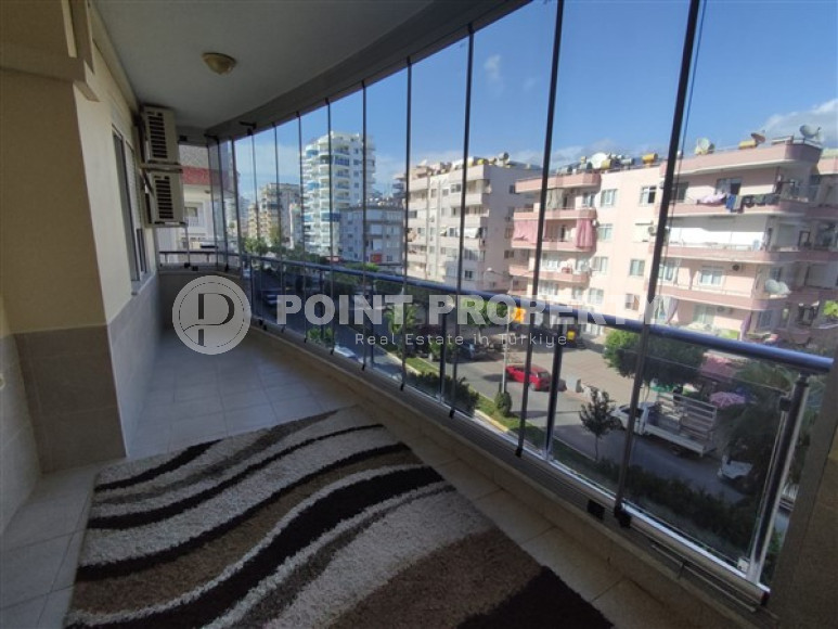 Large three-room apartment, 120m², on the main street of Mahmutlar, 200 meters from the sea-id-1892-photo-14